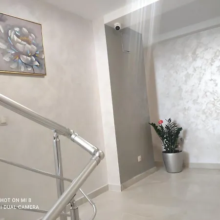 Dolce Residenza شقة فندقية *